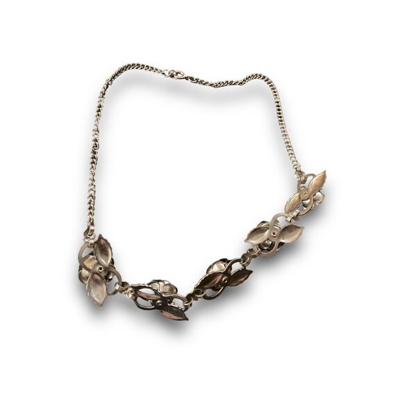 Vintage 1970s Silver-Toned 3D Rose Necklace Rhinestones on Chain Flower Floral - Picture 4 of 4